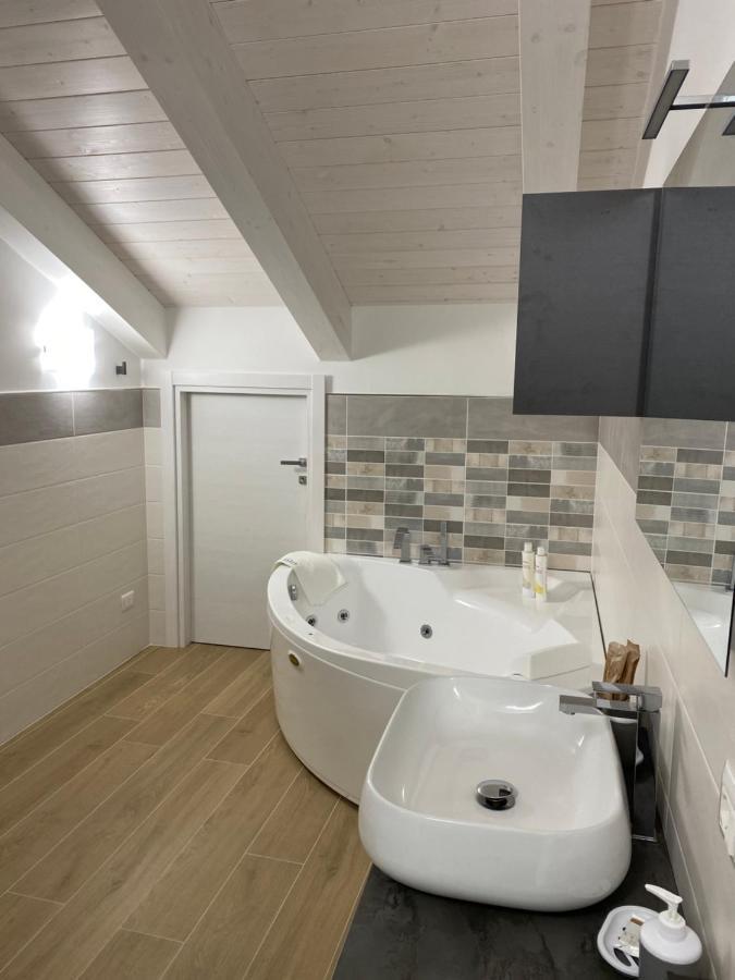 Вілла Cilento Contemporary House Con Idromassaggio Jacuzzi Еболі Екстер'єр фото