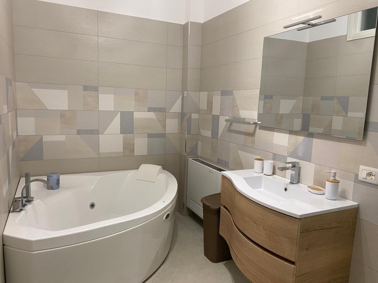Вілла Cilento Contemporary House Con Idromassaggio Jacuzzi Еболі Екстер'єр фото